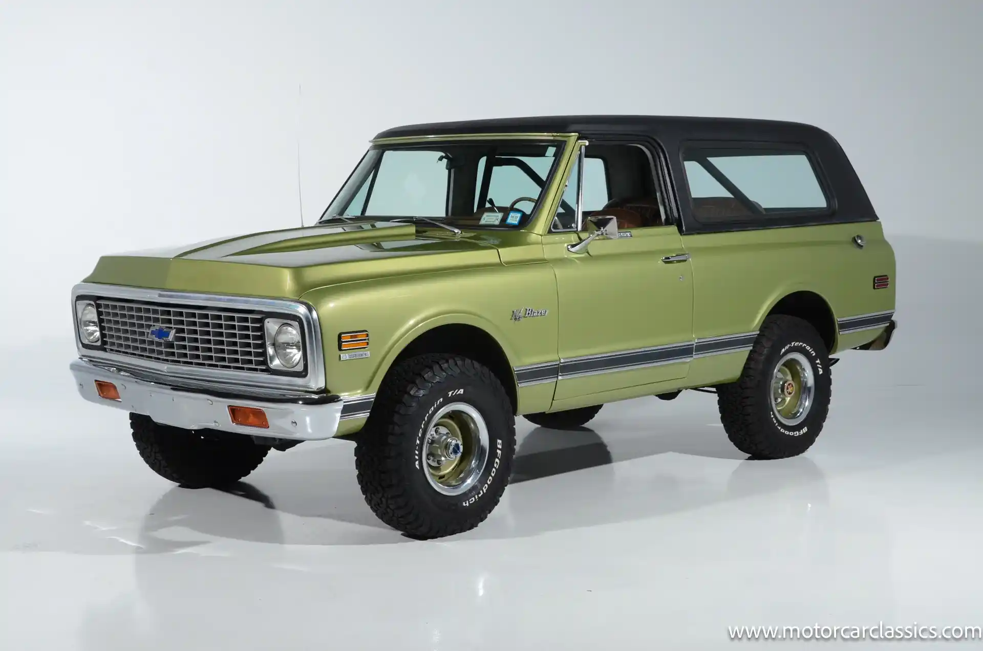 restored-1972-chevrolet-k5-blazer-for-sale-03