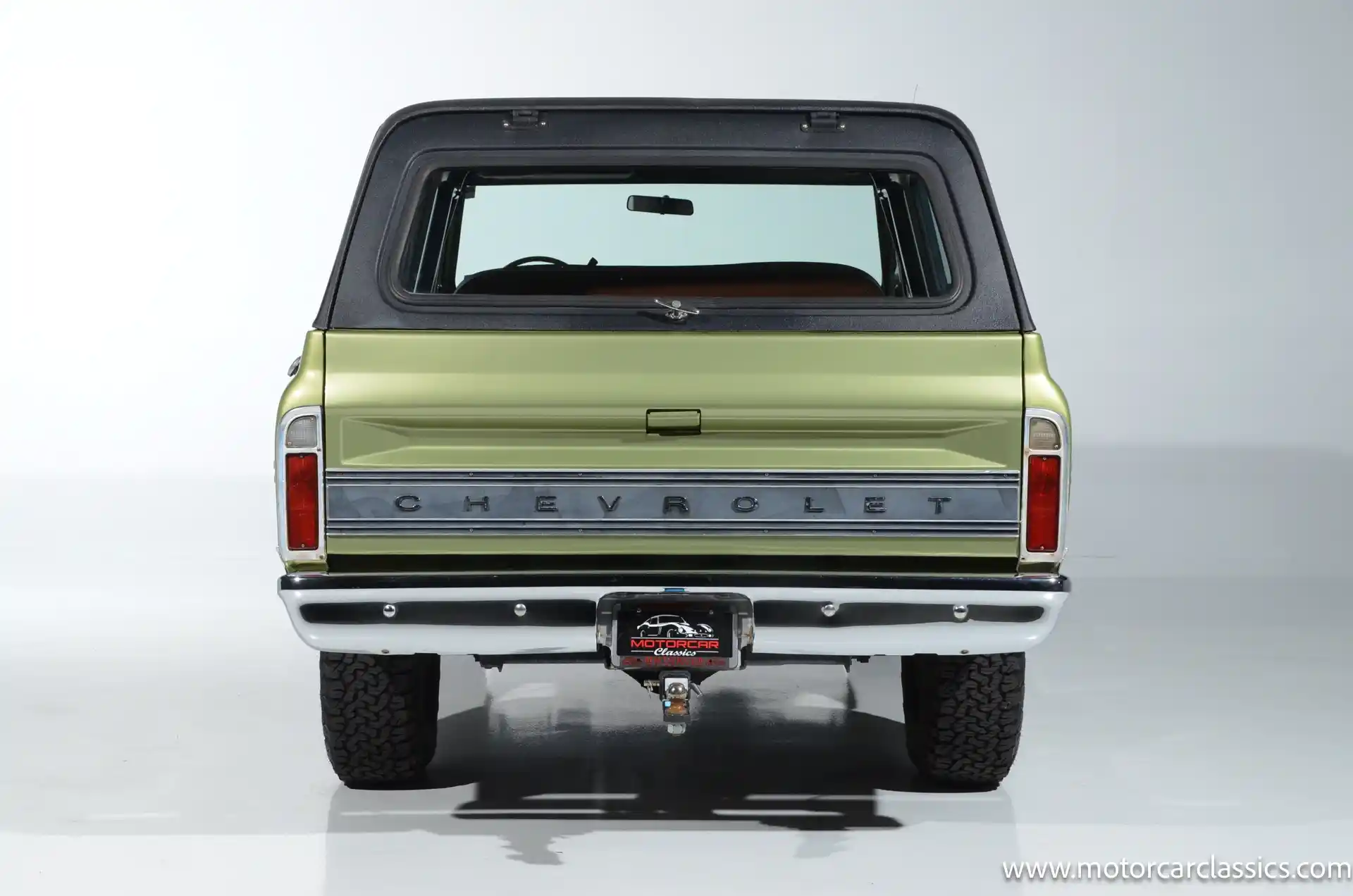 restored-1972-chevrolet-k5-blazer-for-sale-05