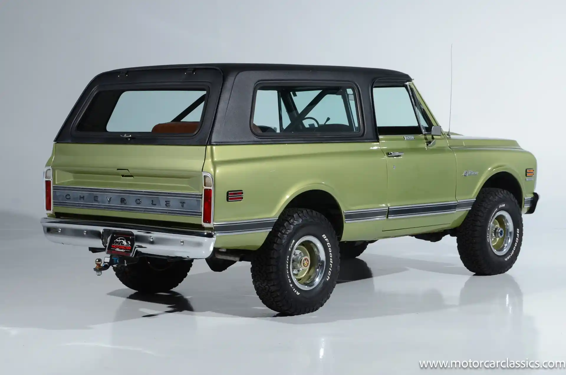 restored-1972-chevrolet-k5-blazer-for-sale-06