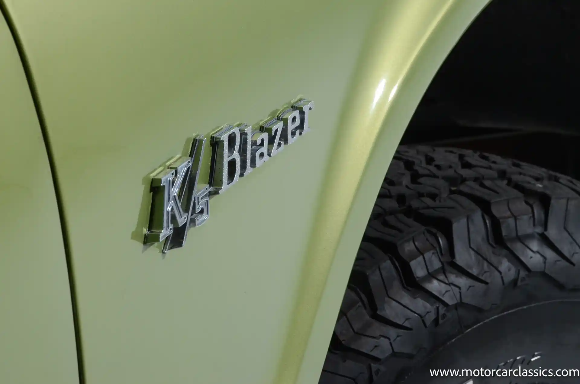 restored-1972-chevrolet-k5-blazer-for-sale-16