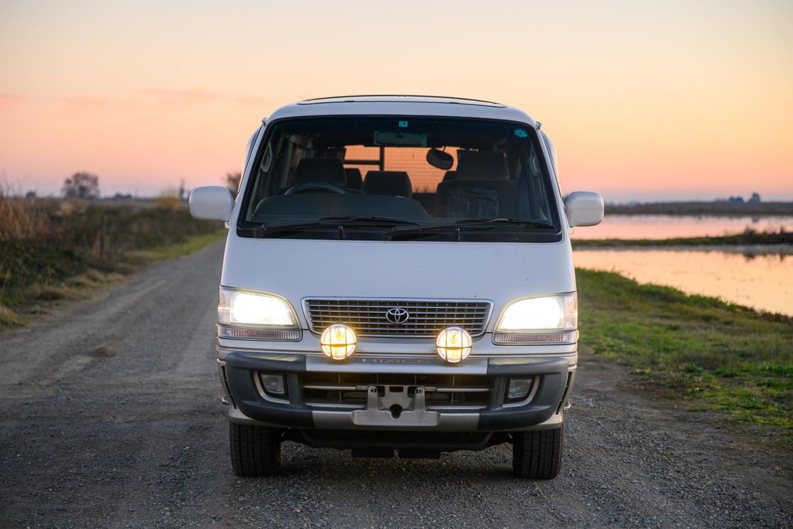 toyota-hiace-sacramento-califonia-18