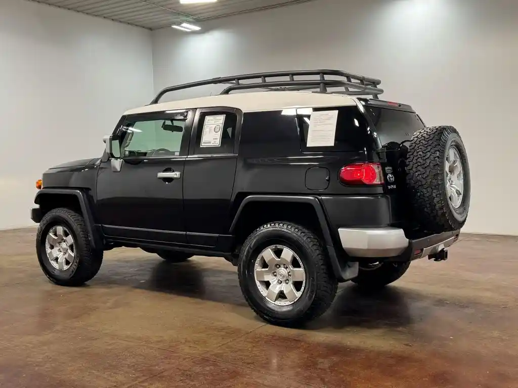 used-2007-toyota-fj-cruiser-base-4wd-4d-sport-utility-jtebu11f370015376for-sale-15