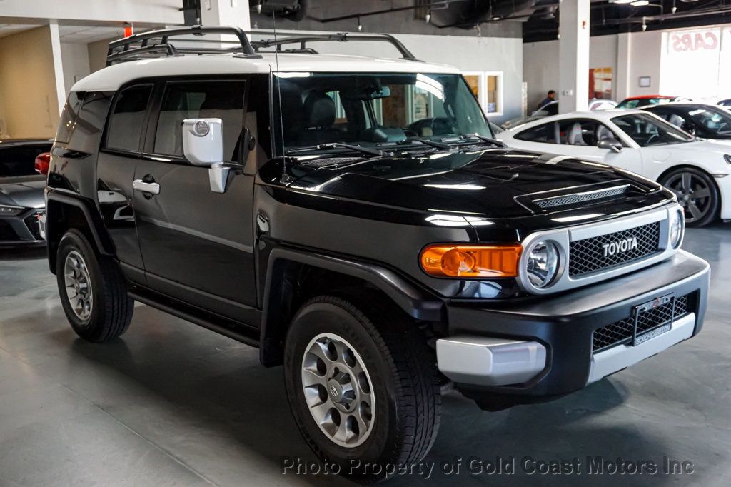 used-2012-toyota-fj_cruiser-6speedmanualonly24kmiles-for-sale-02