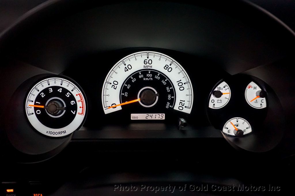 used-2012-toyota-fj_cruiser-6speedmanualonly24kmiles-for-sale-18