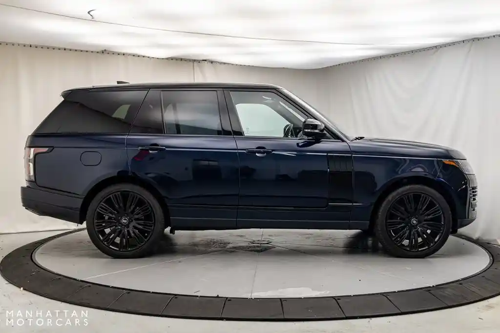 used-2022-land-rover-range-rover-westminster-for-sale-06