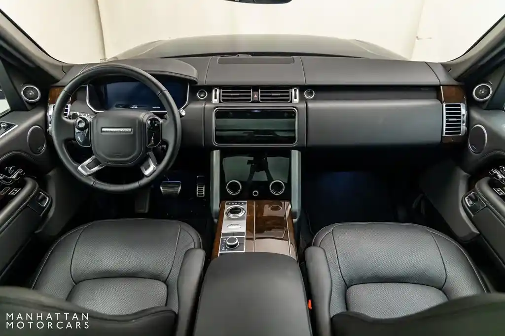 used-2022-land-rover-range-rover-westminster-for-sale-17