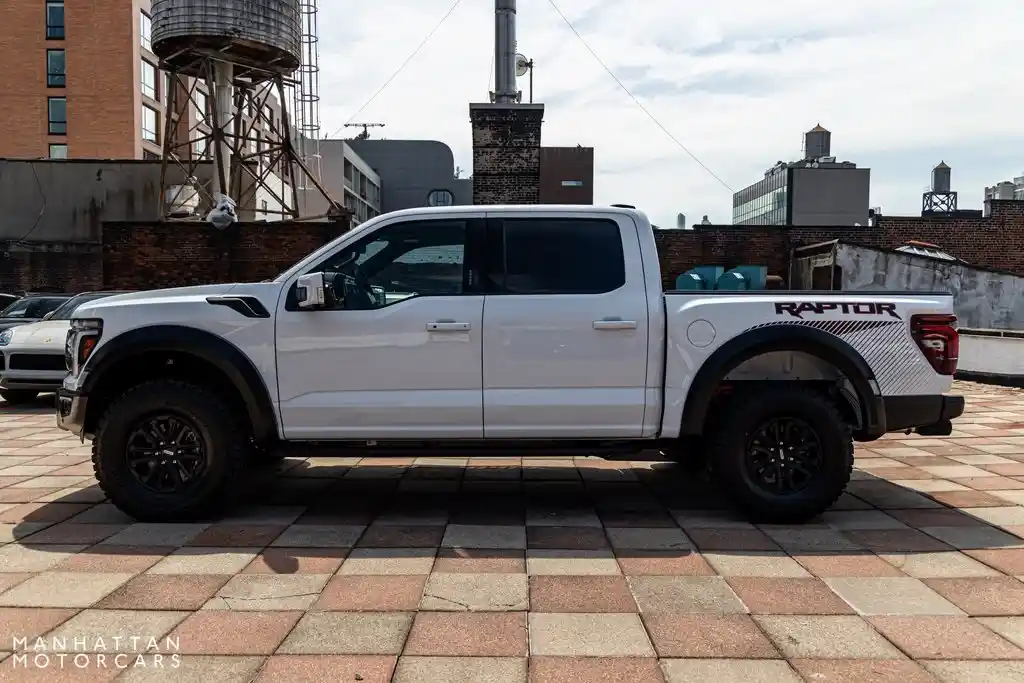 used-2024-ford-f-150-raptor-for-sale-02