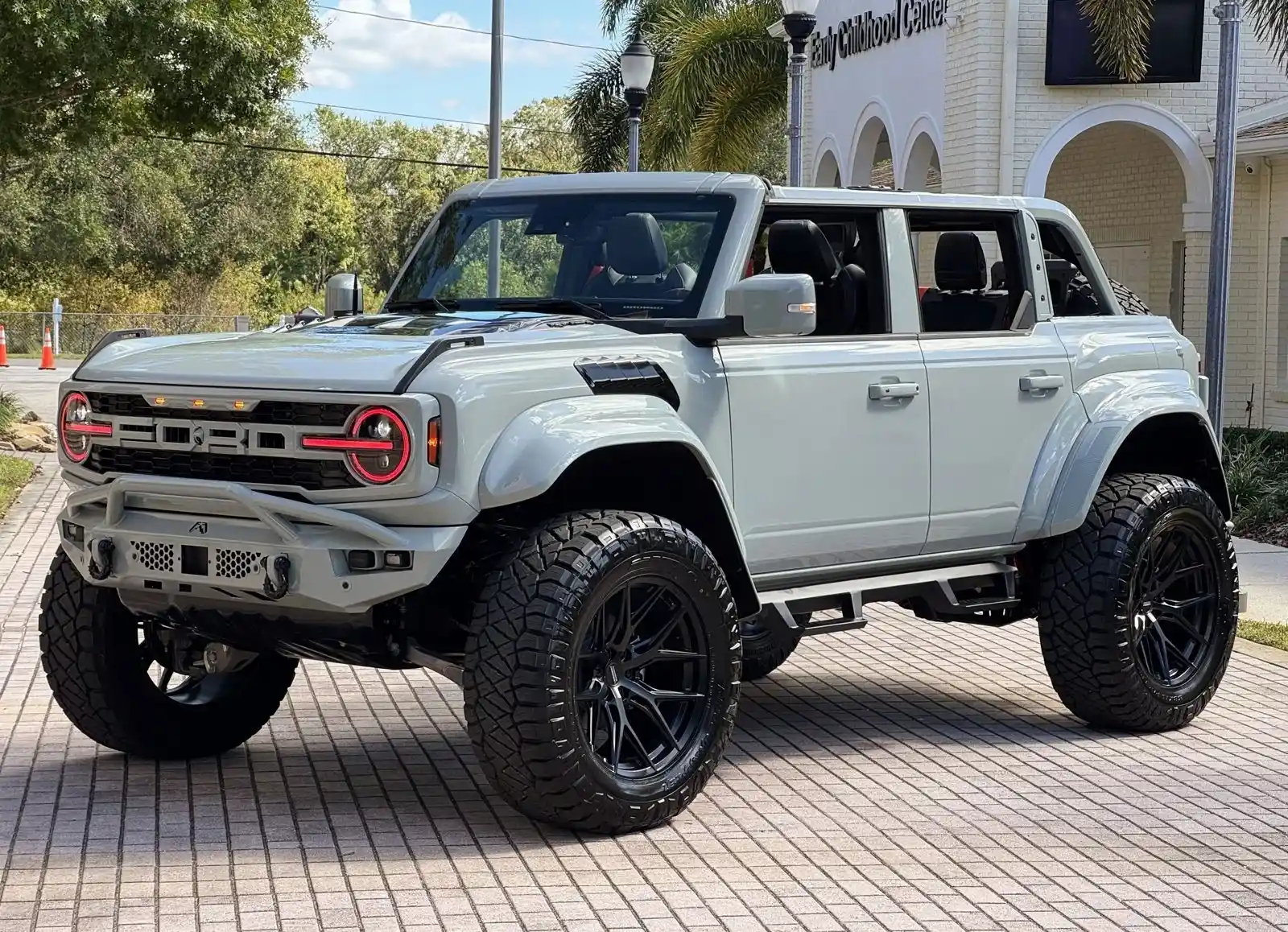 used-Tampa-2024-Ford-Bronco-Raptor+Luxury+Package-1FMEE0RR2RLA47921-for-sale-02