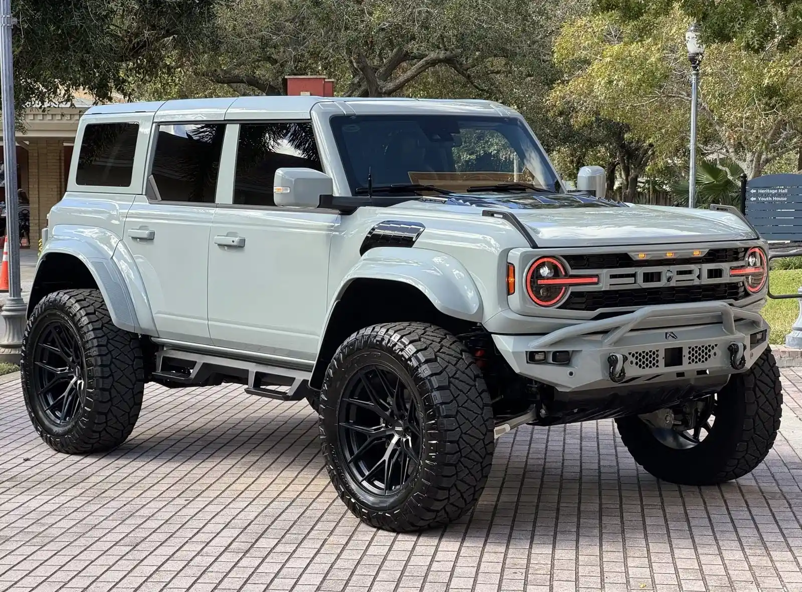 used-Tampa-2024-Ford-Bronco-Raptor+Luxury+Package-1FMEE0RR2RLA47921-for-sale-07