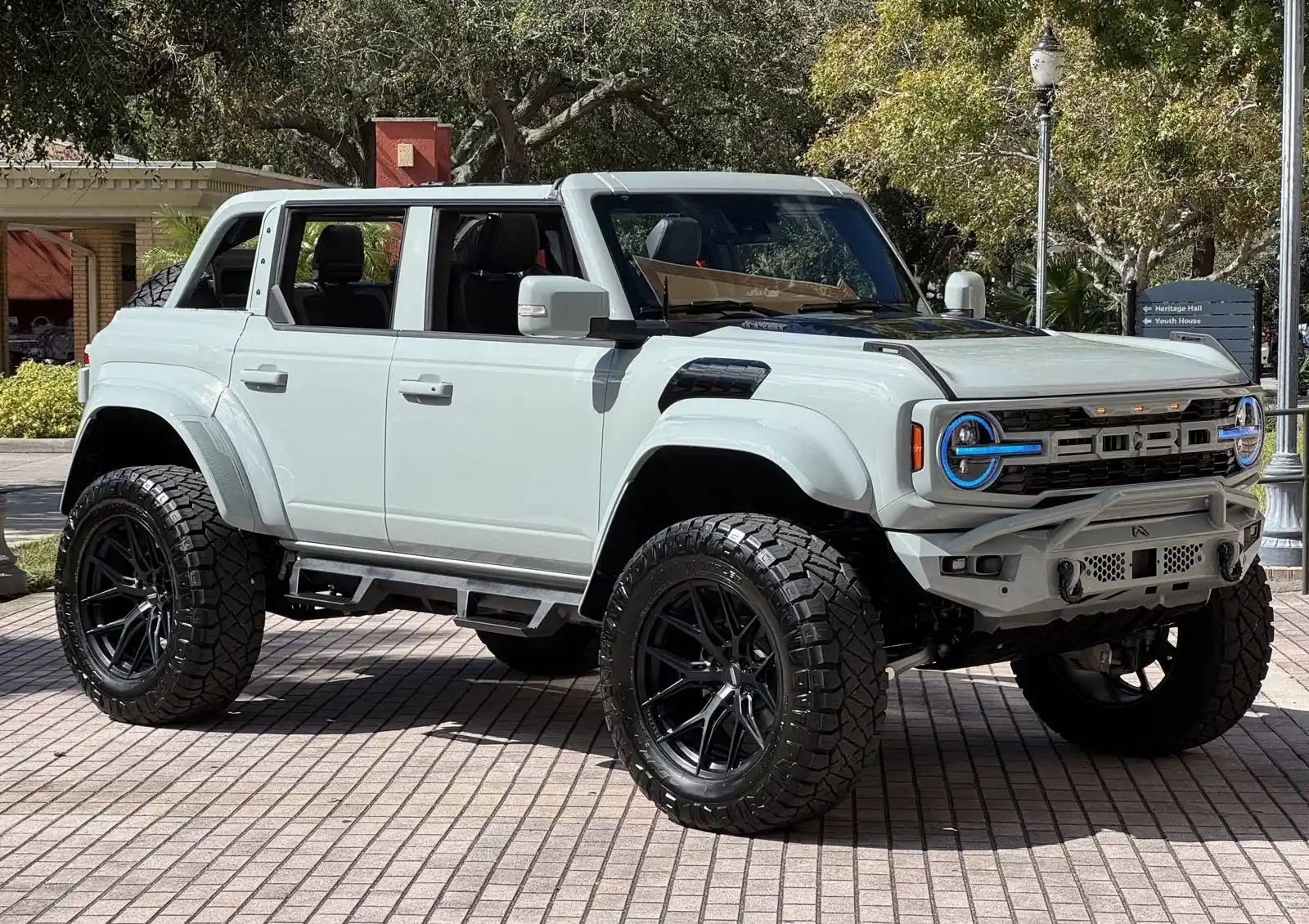 used-Tampa-2024-Ford-Bronco-Raptor+Luxury+Package-1FMEE0RR2RLA47921-for-sale-09