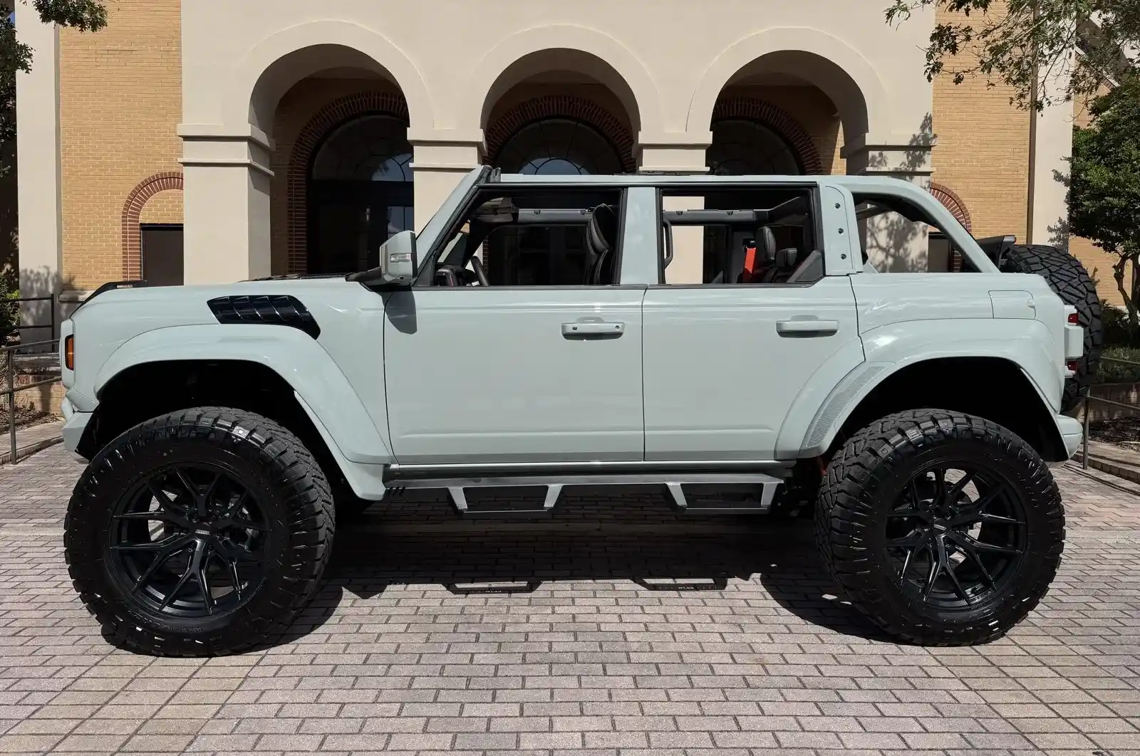 used-Tampa-2024-Ford-Bronco-Raptor+Luxury+Package-1FMEE0RR2RLA47921-for-sale-10