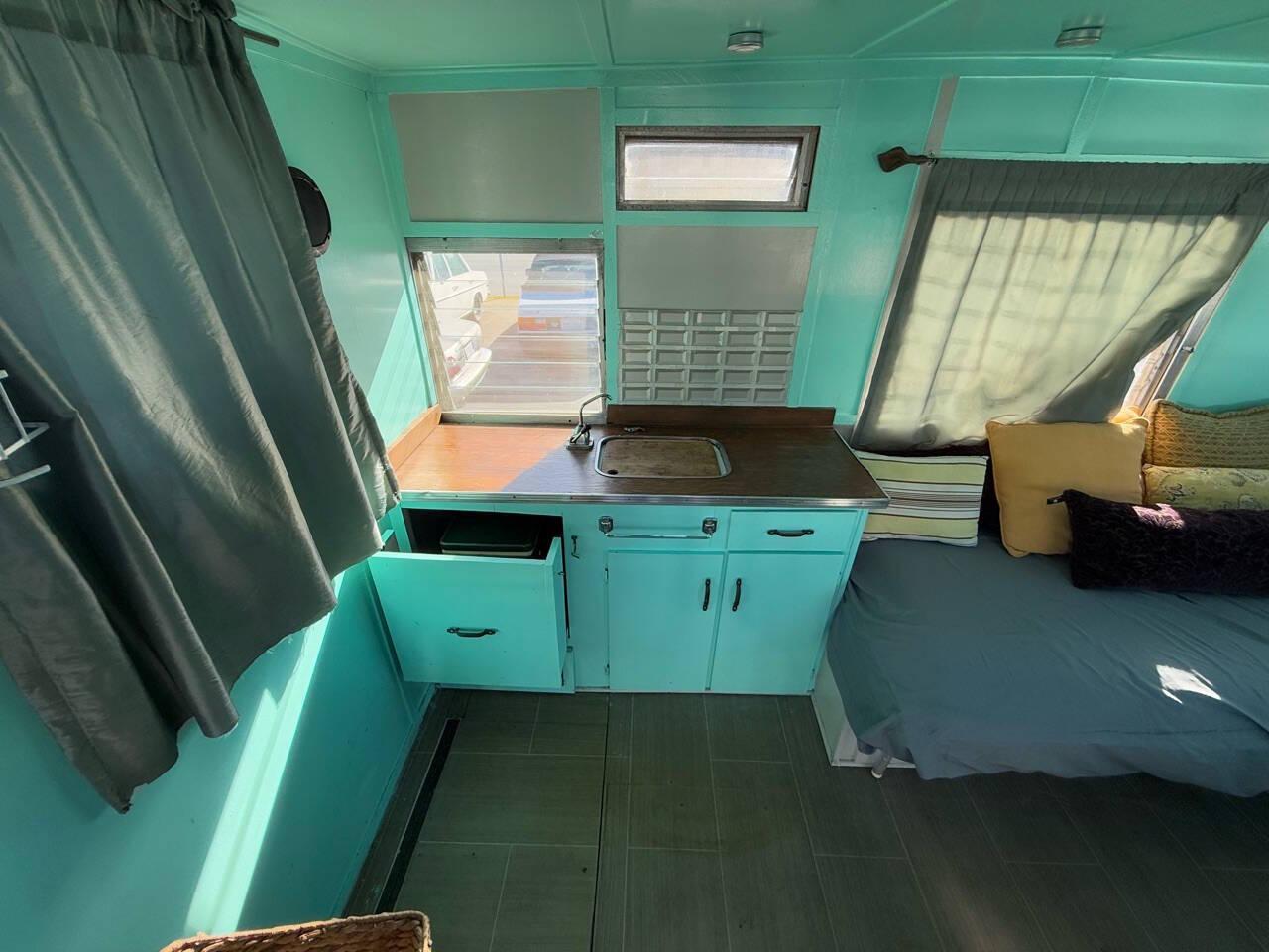 1962-ford-econoline-camper-for-sale-monterey-ca-15