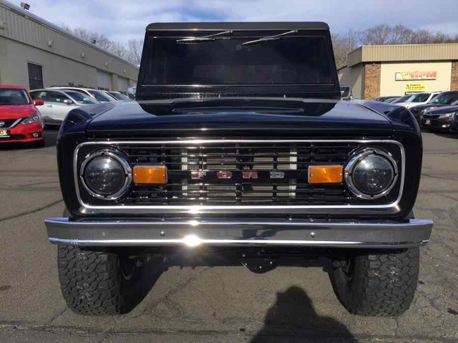 1974-Ford-Bronco-Plantsville-CT-for-sale-02