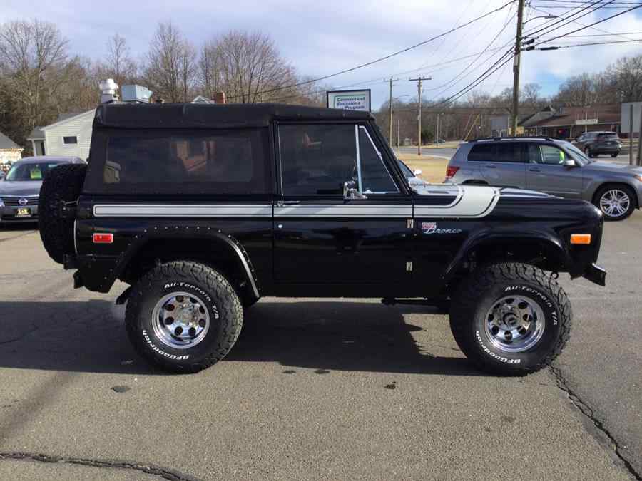 1974-Ford-Bronco-Plantsville-CT-for-sale-04