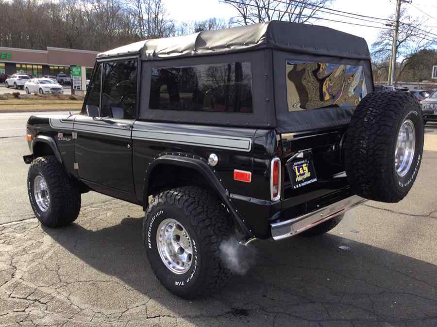 1974-Ford-Bronco-Plantsville-CT-for-sale-07