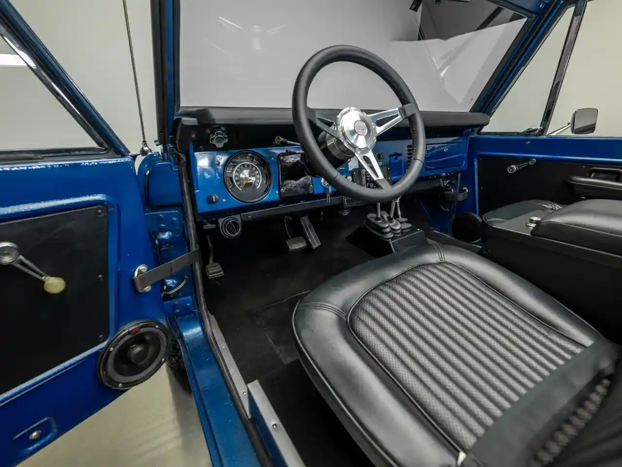 1977-ford-bronco-suv-for-sale-nashville-tn-36