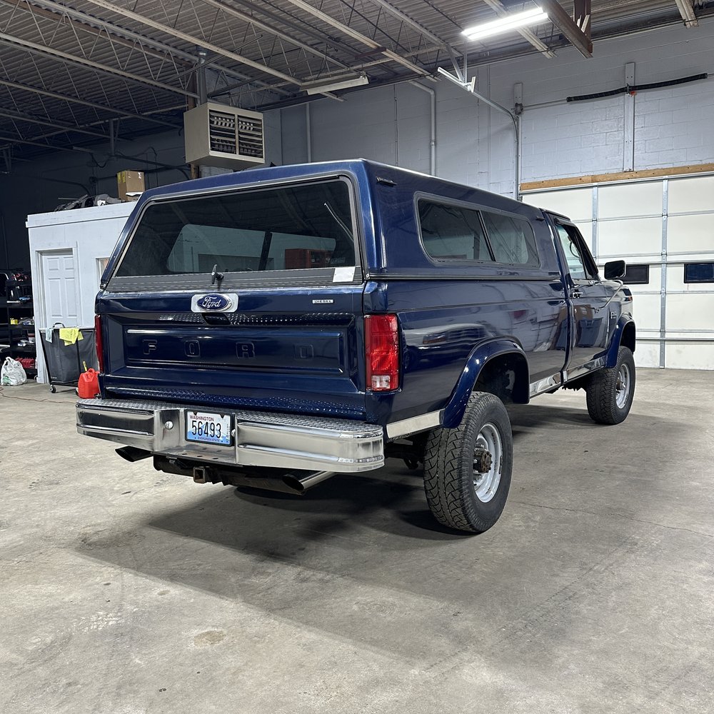 1984-ford-f-250-xlt-03