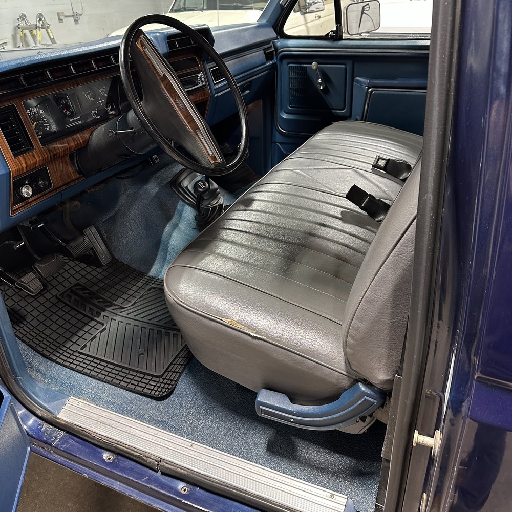 1984-ford-f-250-xlt-13