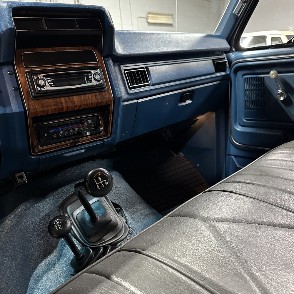 1984-ford-f-250-xlt-16