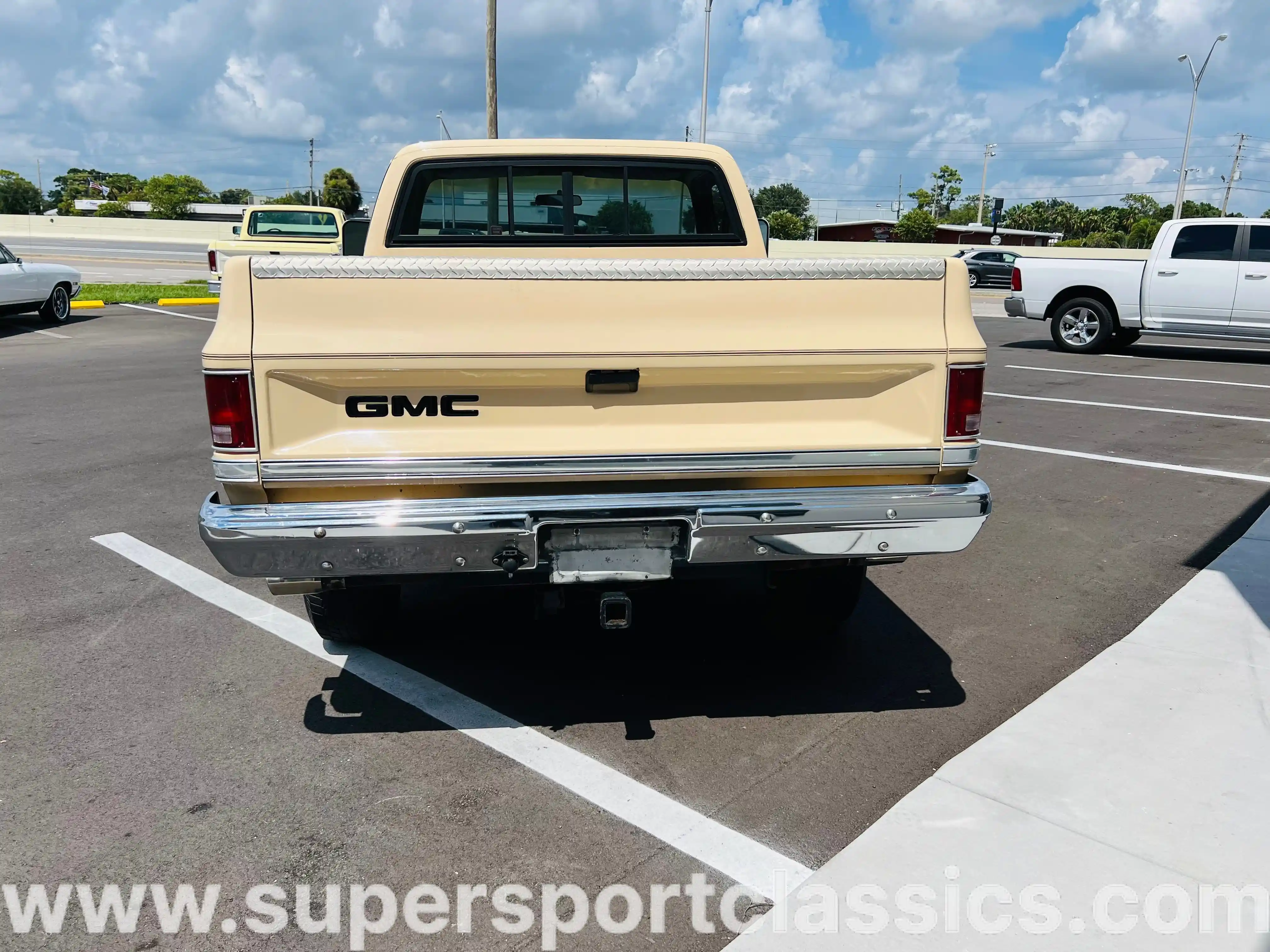 1984-gmc-k1500-sierra-pickup-truck-for-sale-04