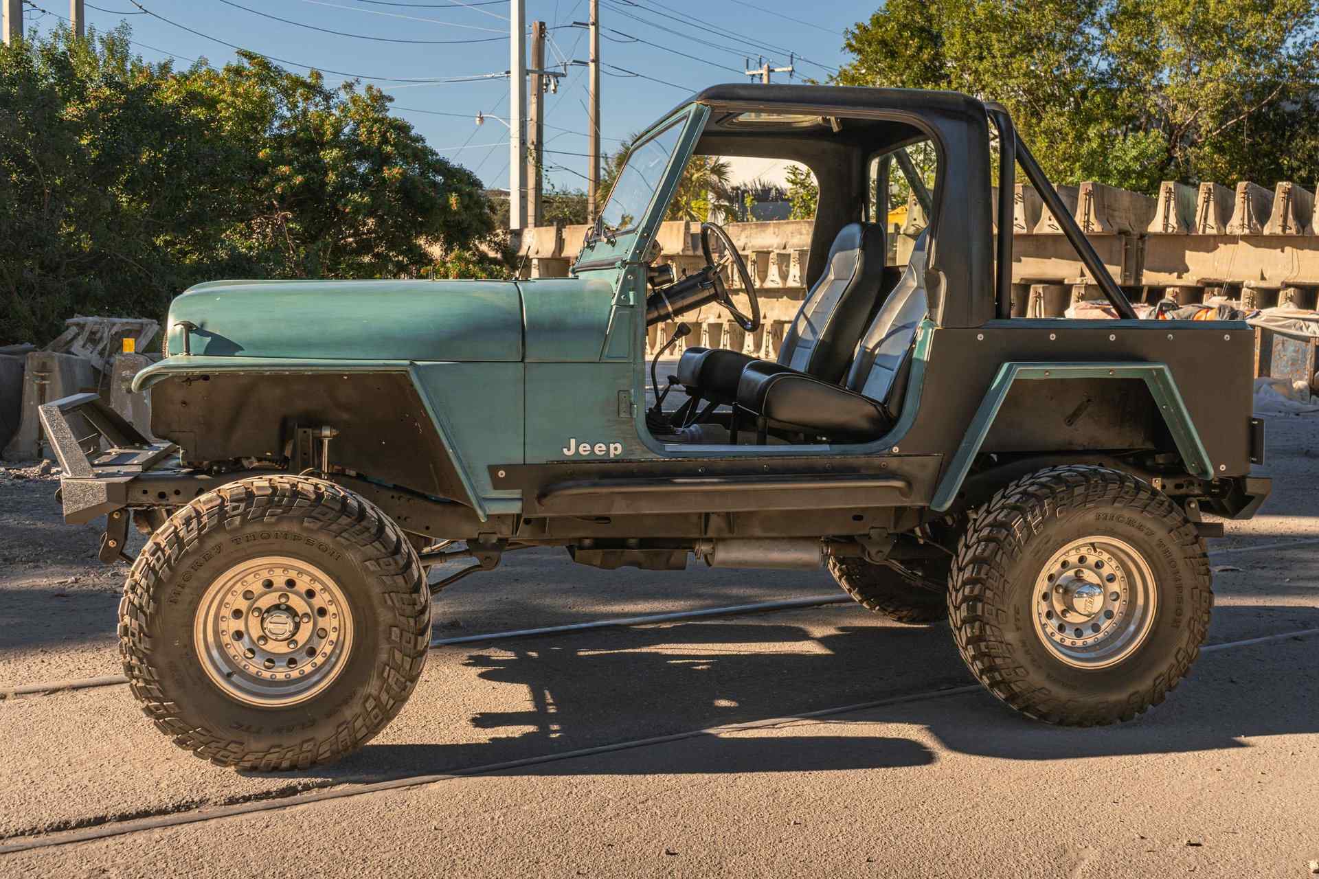 1984-jeep-cj-7-for-sale-bullet-motorsports-02