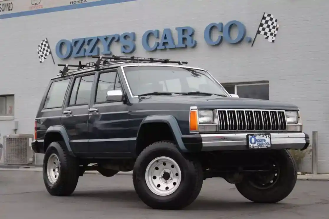 1988-jeep-cherokee-for-sale-garden-city-id-01