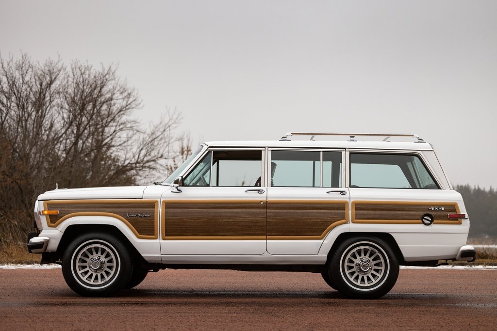 1989-jeep-grand-wagoneer-base-4wd-for-sale-10