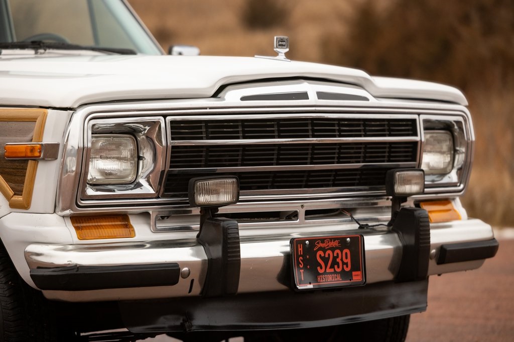 1989-jeep-grand-wagoneer-base-4wd-for-sale-15