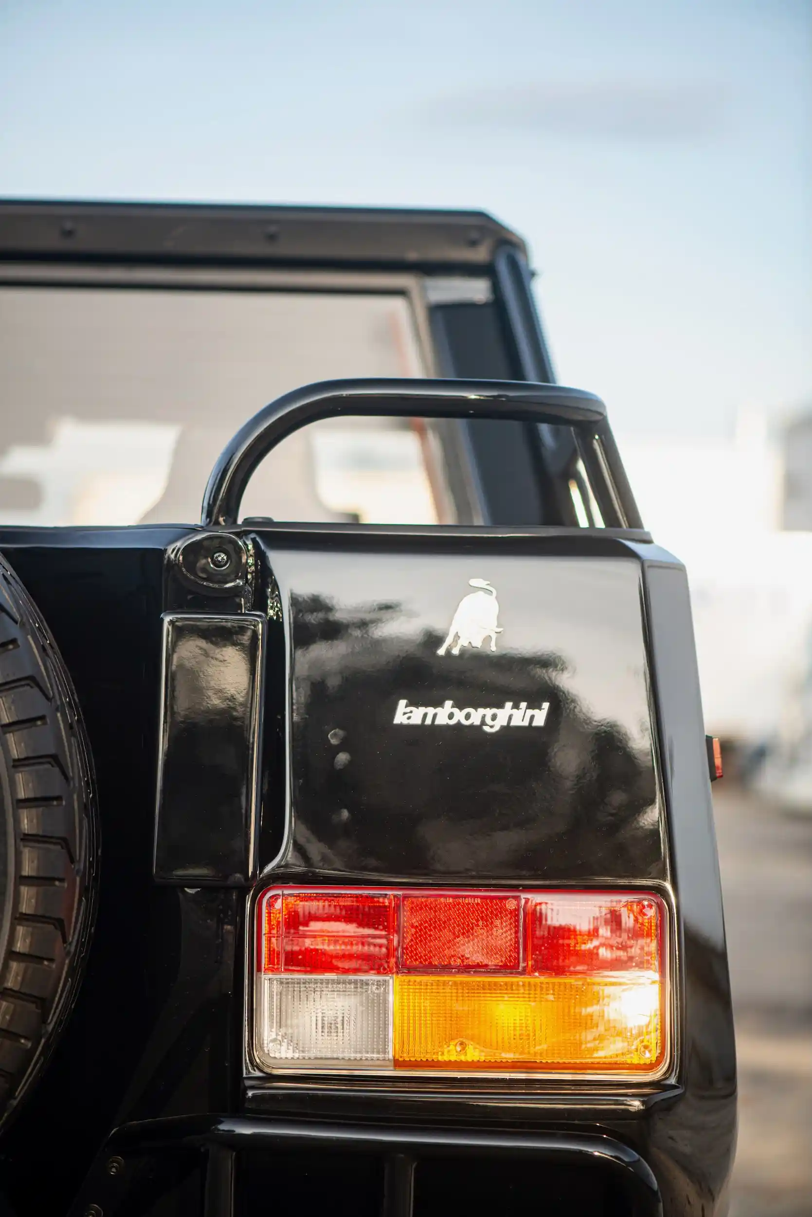 1993-lamborghini-lm002-ZA9LU45AXLLA12291-for-sale-22