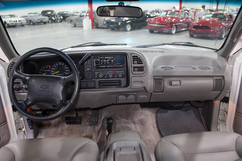 1995-chevrolet-suburban-k2500 (7)