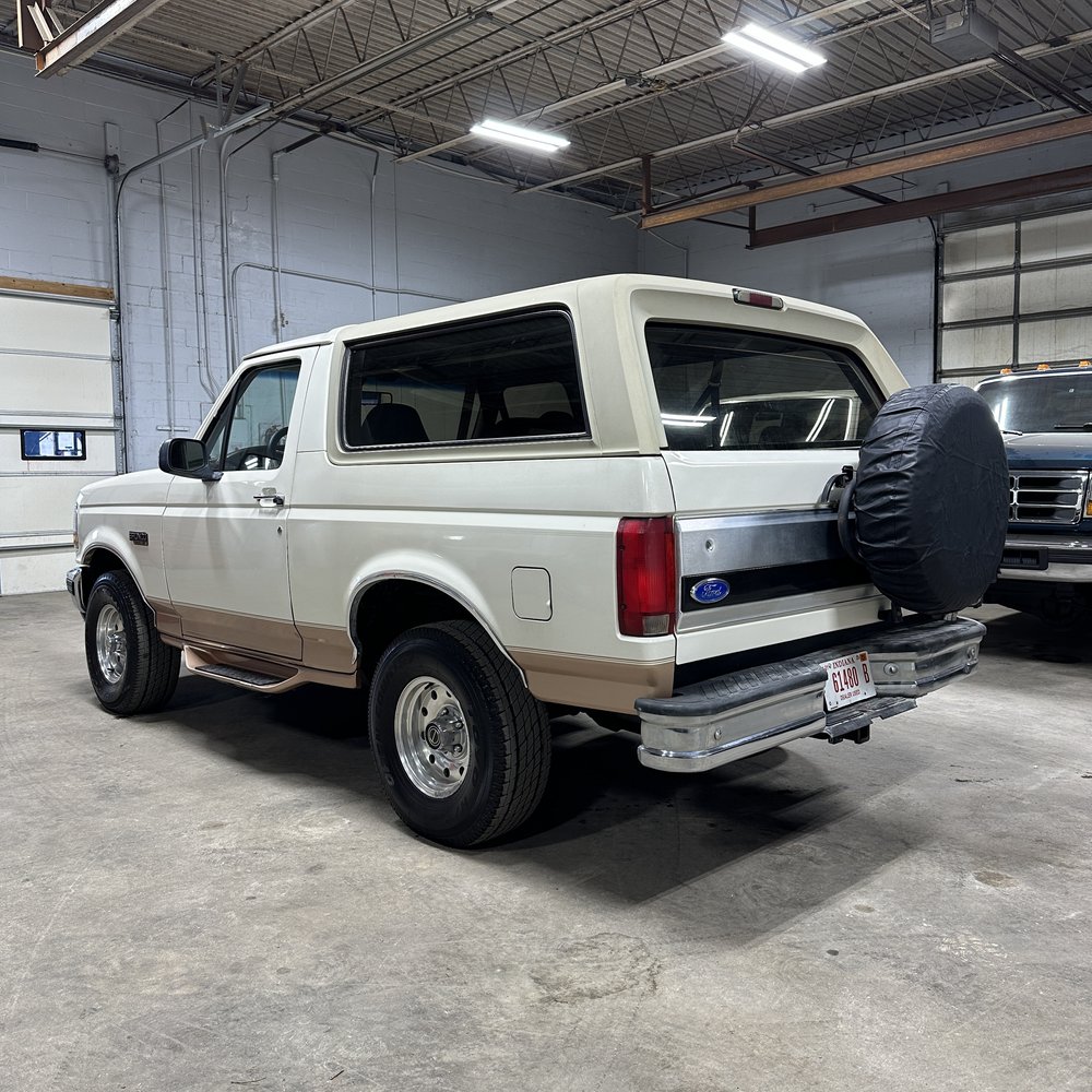 1995-ford-bronco-eddie-bauer-indiana-02