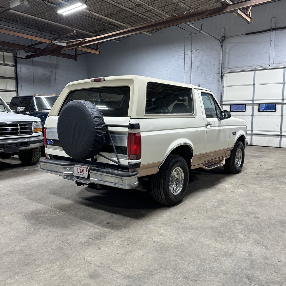 1995-ford-bronco-eddie-bauer-indiana-03