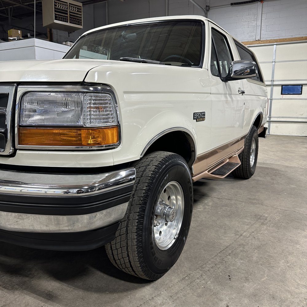 1995-ford-bronco-eddie-bauer-indiana-06