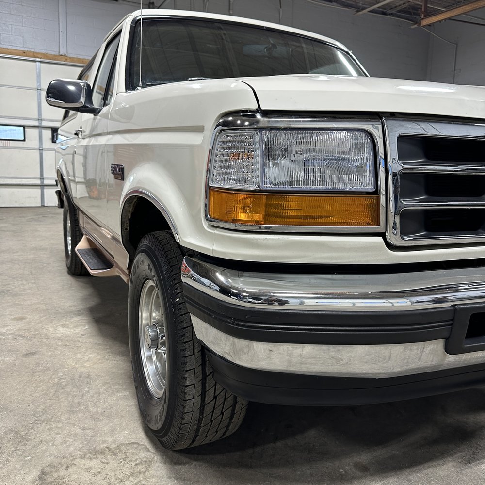 1995-ford-bronco-eddie-bauer-indiana-09