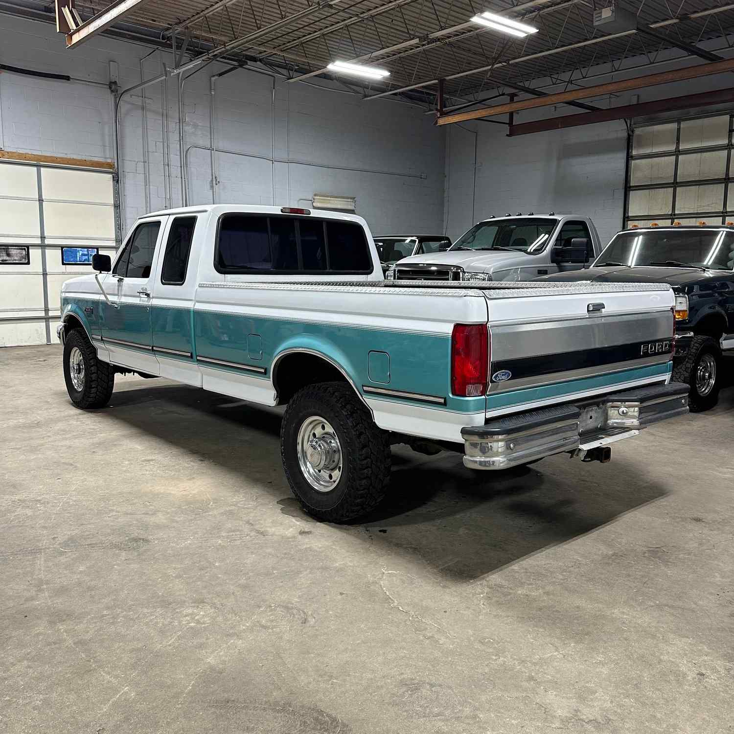 1995-ford-f250-xlt-for-sale-58-v8-elkhart-in-02