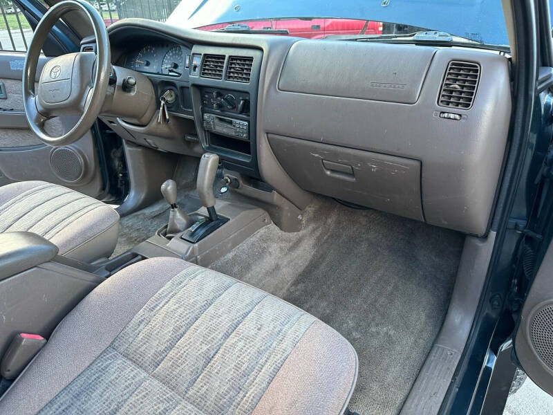 1998-toyota-tacoma-sr5-v6-2dr-4wd-extended-cab-sb (22)