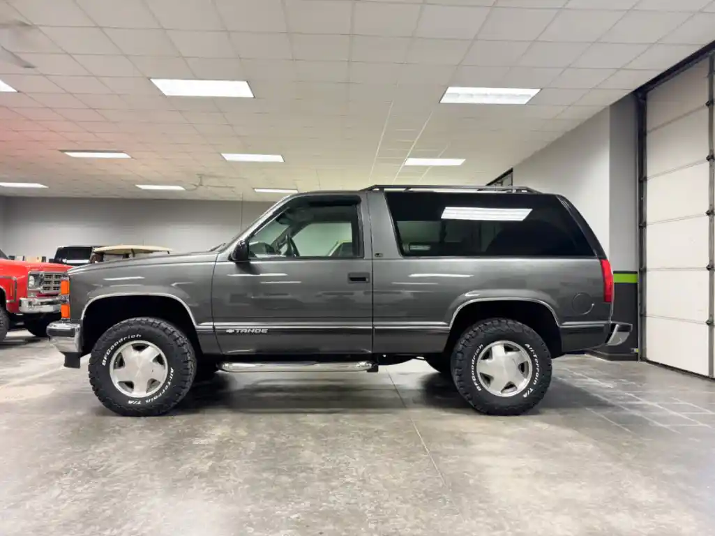 1999-chevrolet-tahoe-2-door-osage-ks-for-sale-02