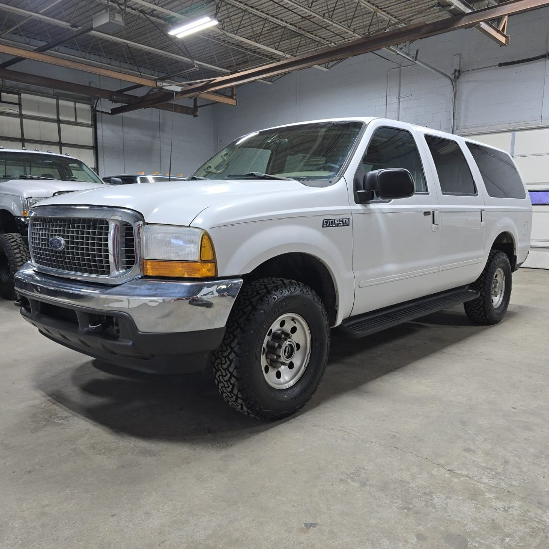 2000-ford-excursion-4x4-for-sale-01