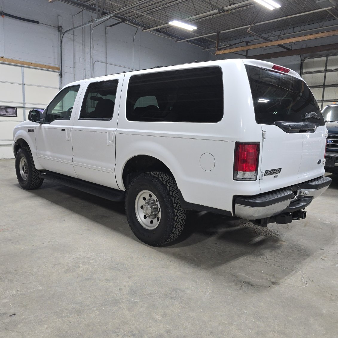 2000-ford-excursion-4x4-for-sale-02