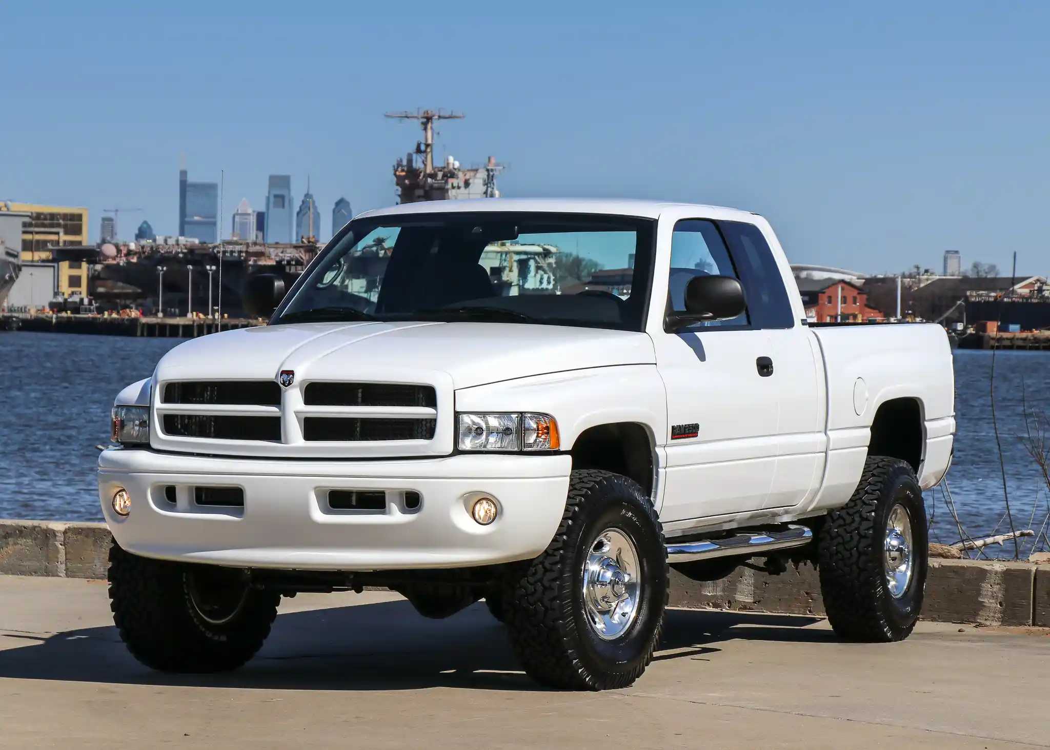 2002 Dodge Ram 2500HD Quad Cab Sport Cummins 4×4 6-Speed-01