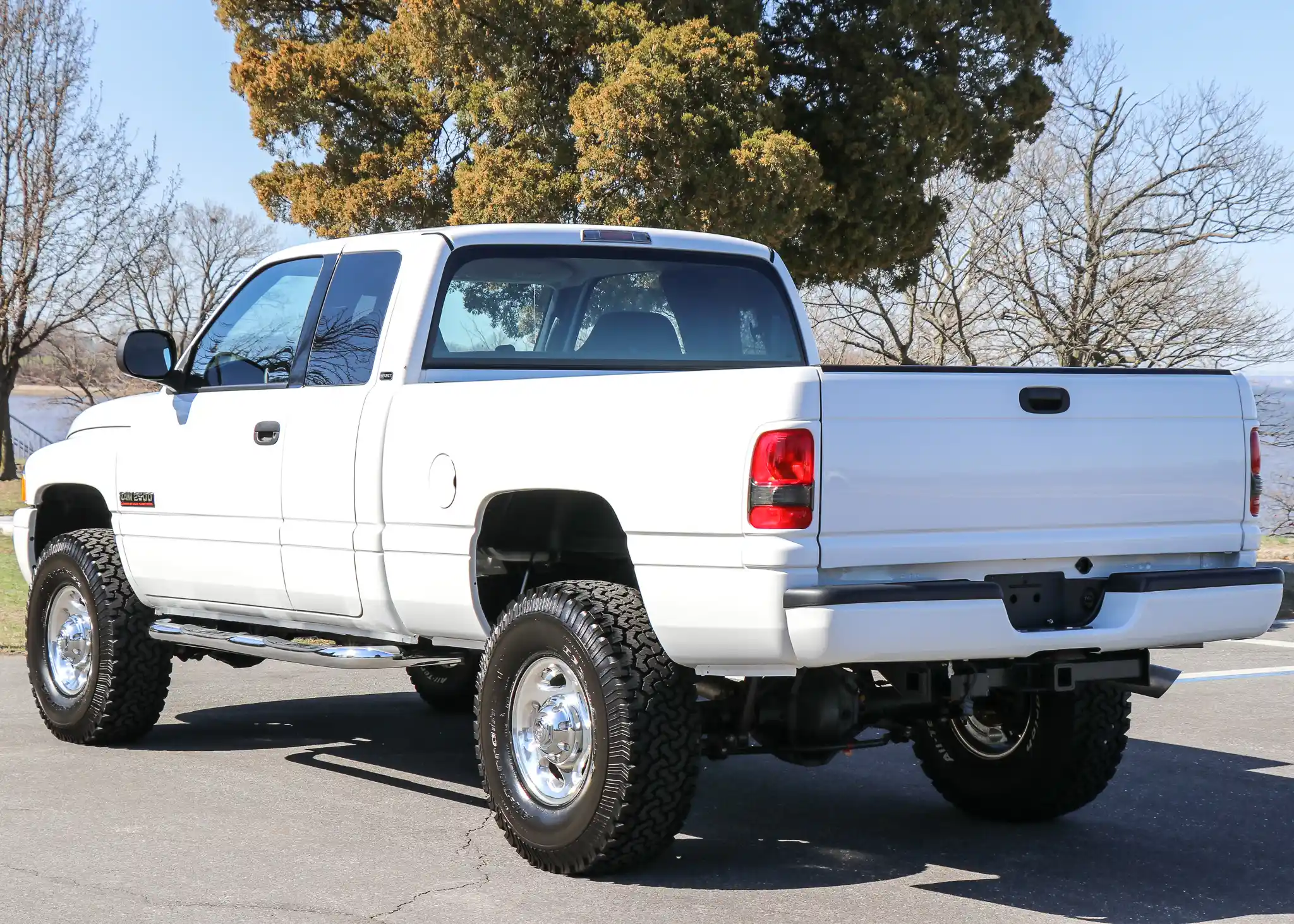 2002 Dodge Ram 2500HD Quad Cab Sport Cummins 4×4 6-Speed-02