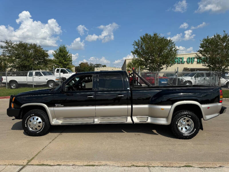 2006-chevrolet-silverado-3500-lt3-4dr-crew-cab-4wd-lb-drw-for-sale-01