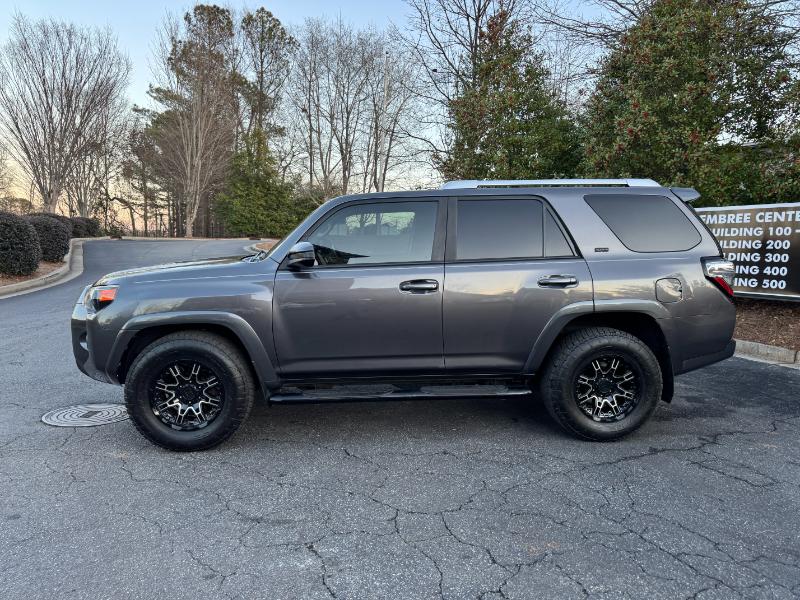 2014-toyota-4runner-sr5-2wd-for-sale-03