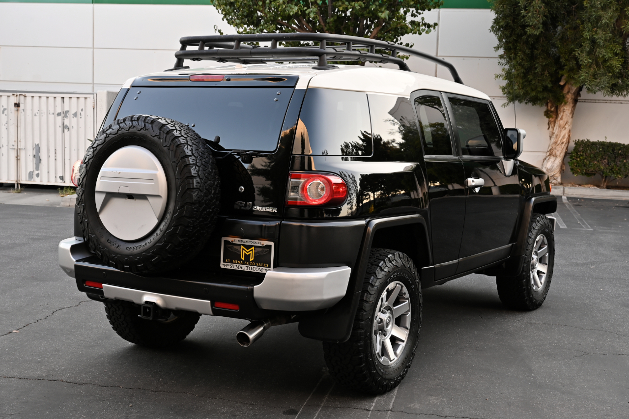 2014-toyota-fjcruiser-for-sale-california-04