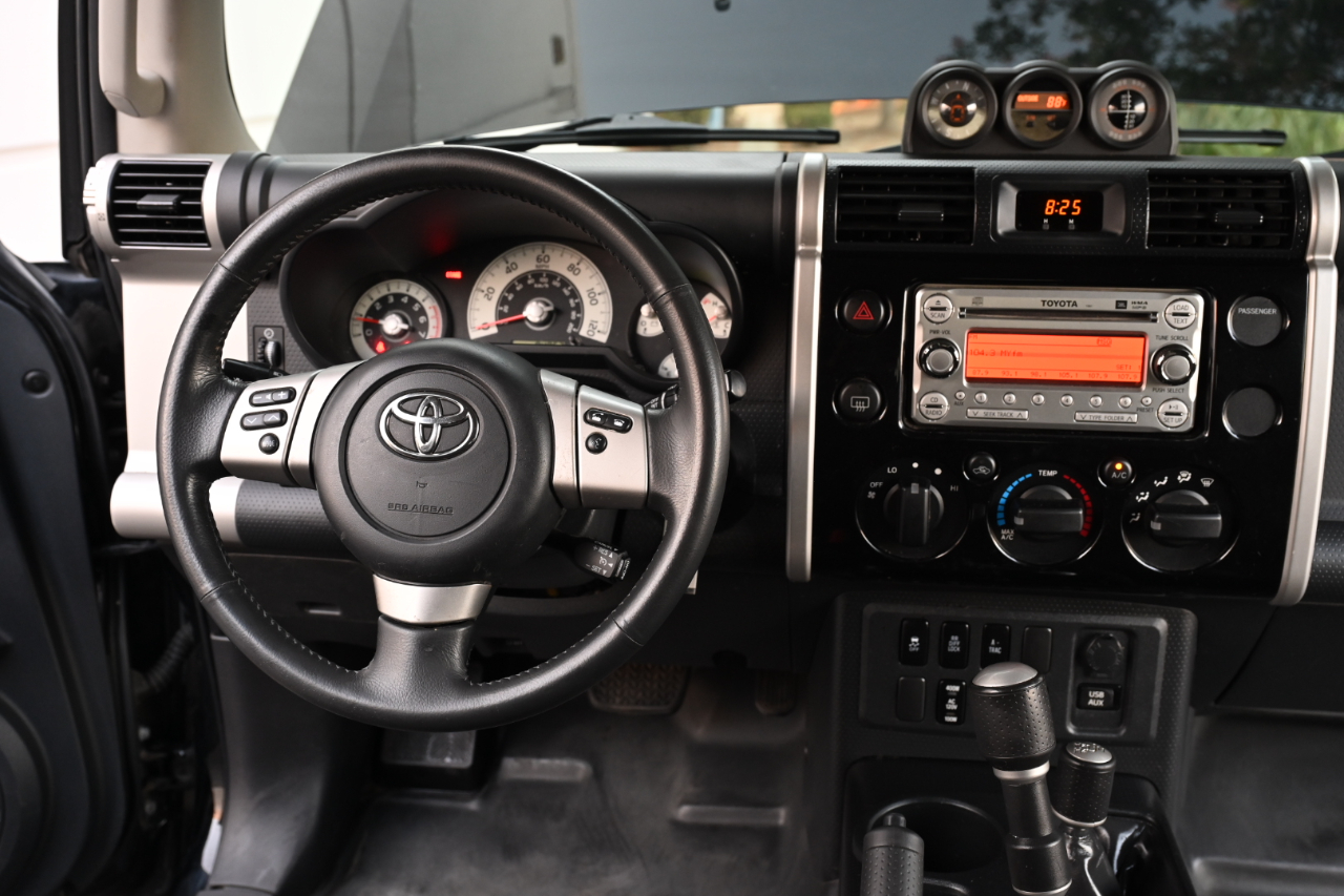 2014-toyota-fjcruiser-for-sale-california-14