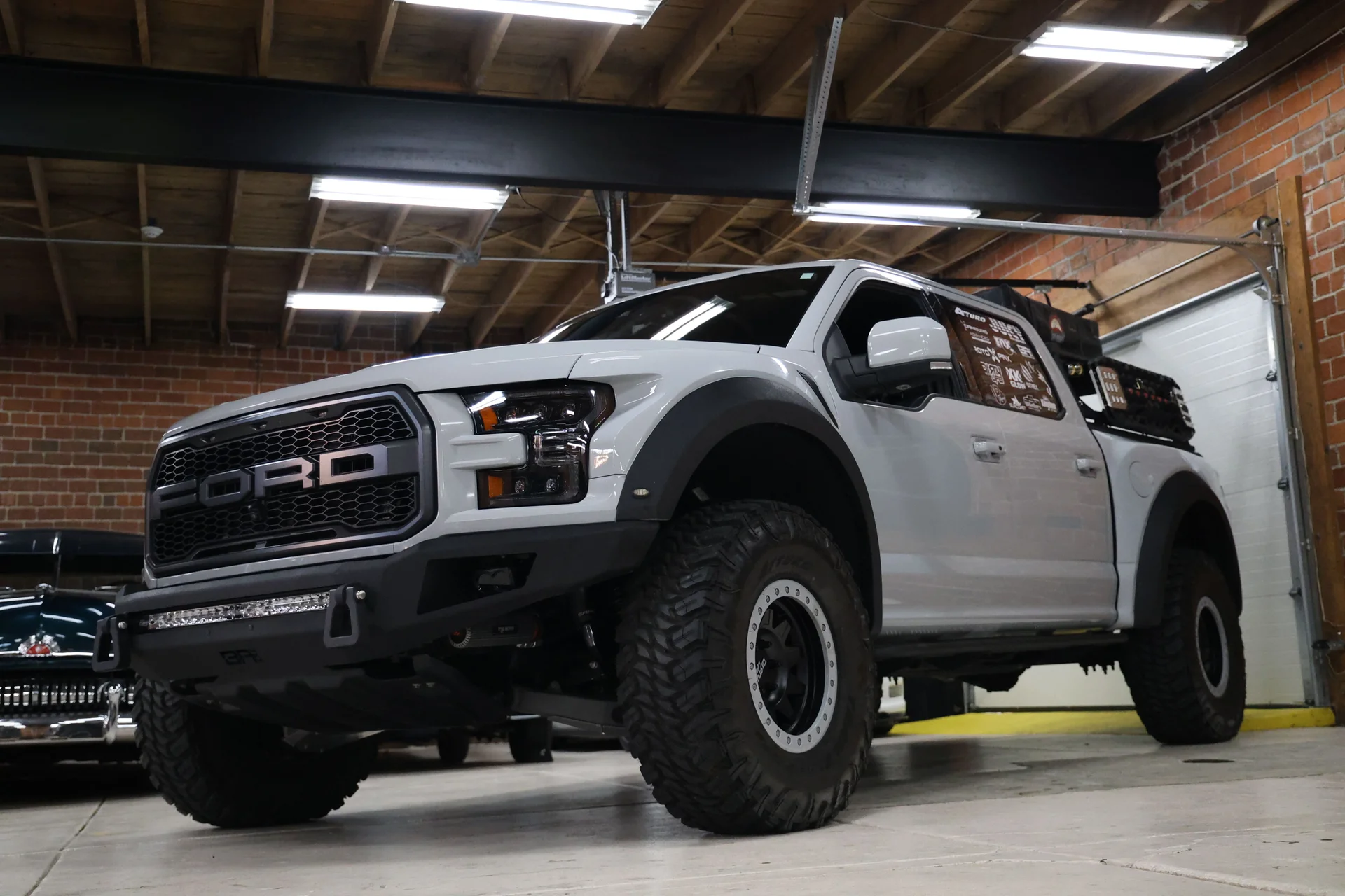 2017-ford-f150-raptor-wide-body (1)