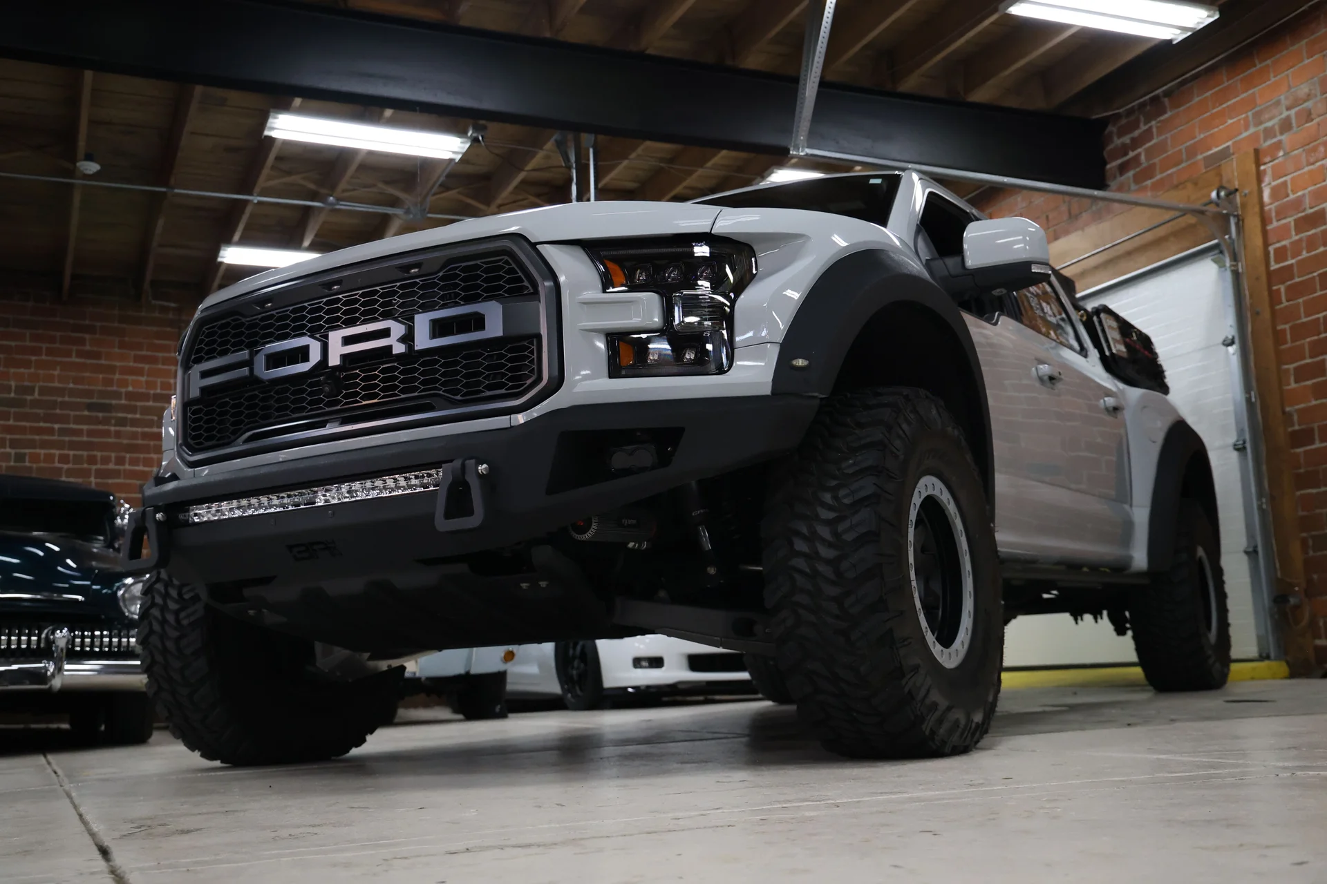 2017-ford-f150-raptor-wide-body (2)