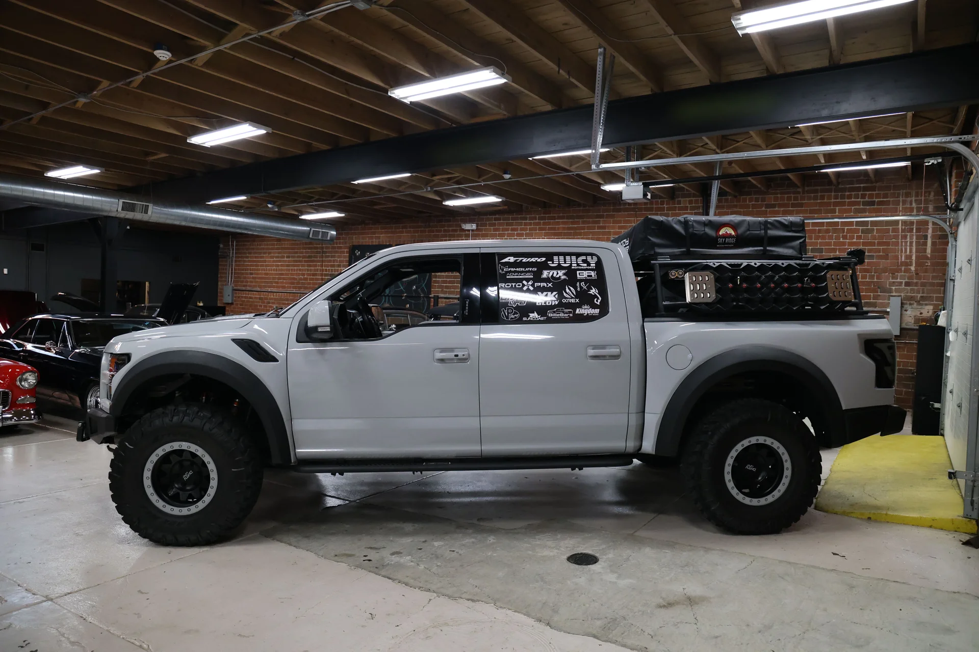 2017-ford-f150-raptor-wide-body (34)