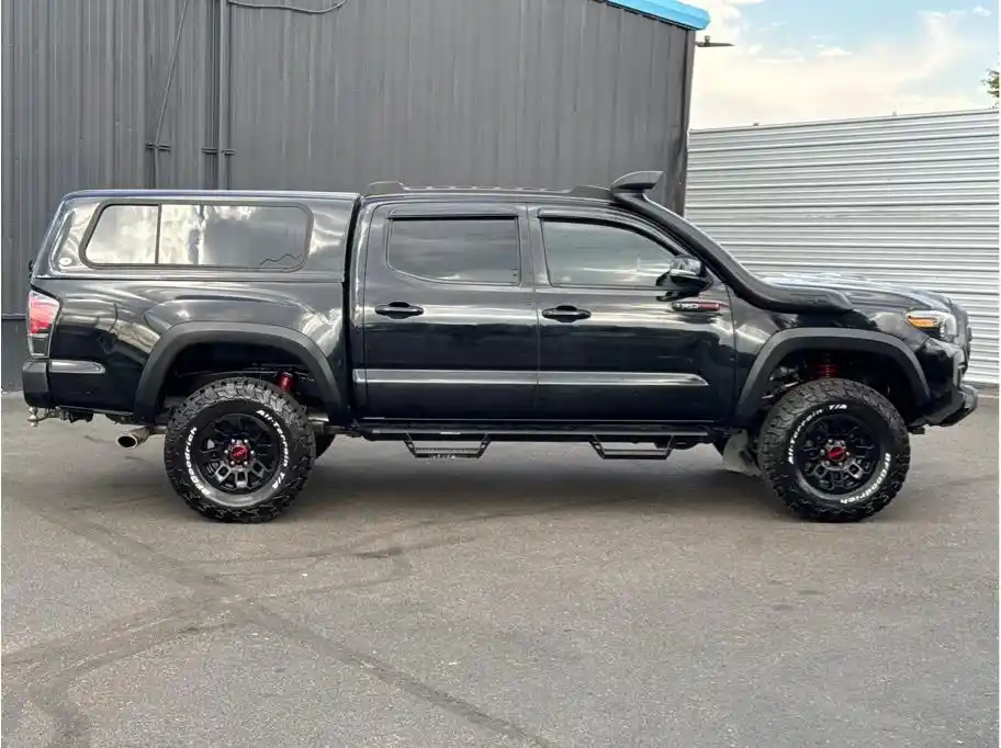 2019-toyota-tacoma-trd-pro-double-cab-for-sale-09