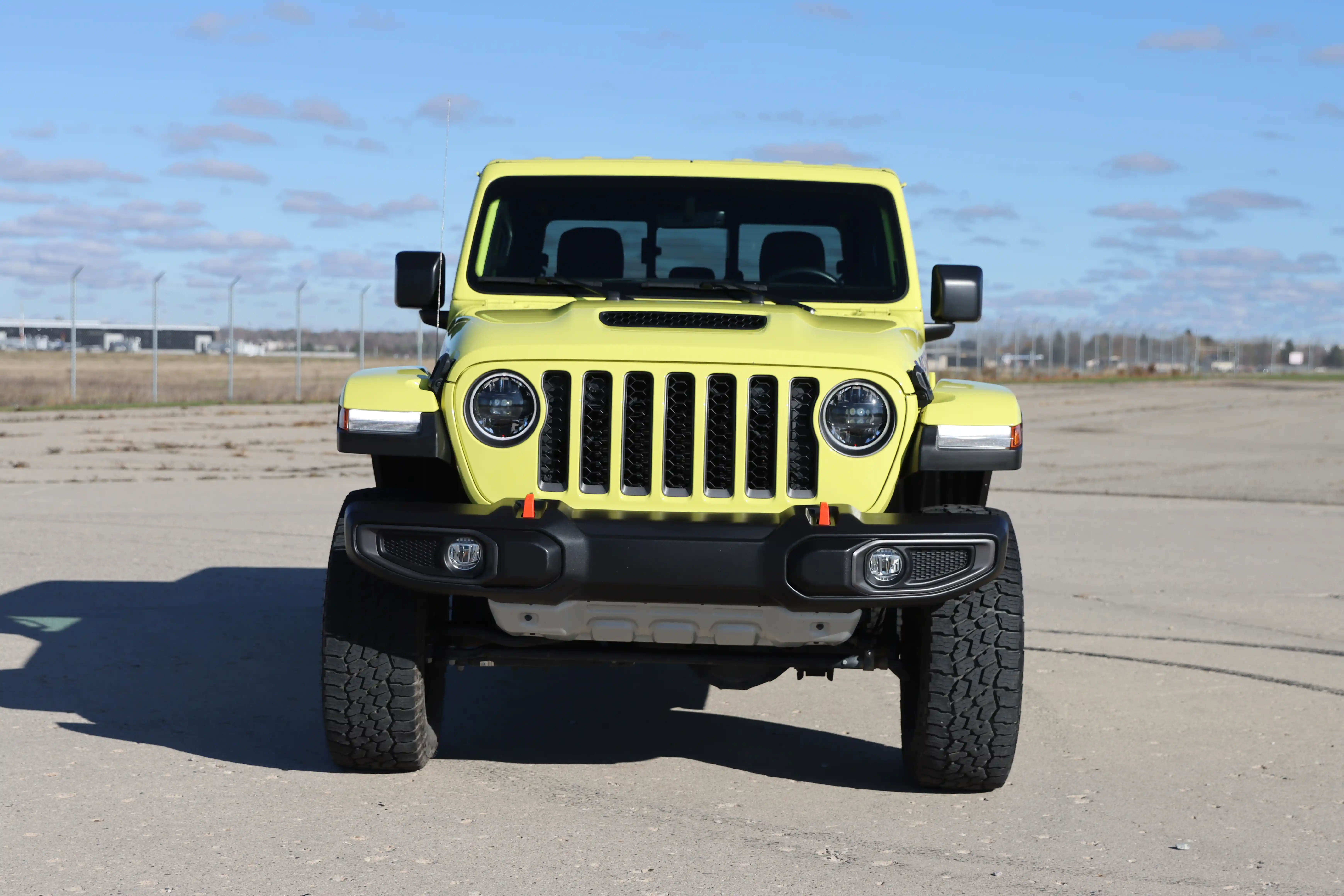 2023-jeep-gladiator-mojave-for-sale-01